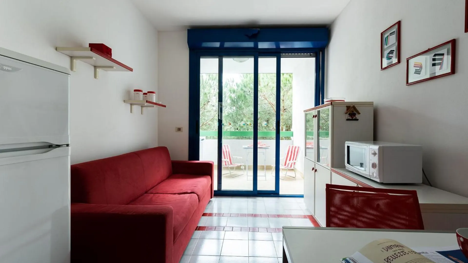 Cozy Flat With Stunning Terrace In Bibione Apartment