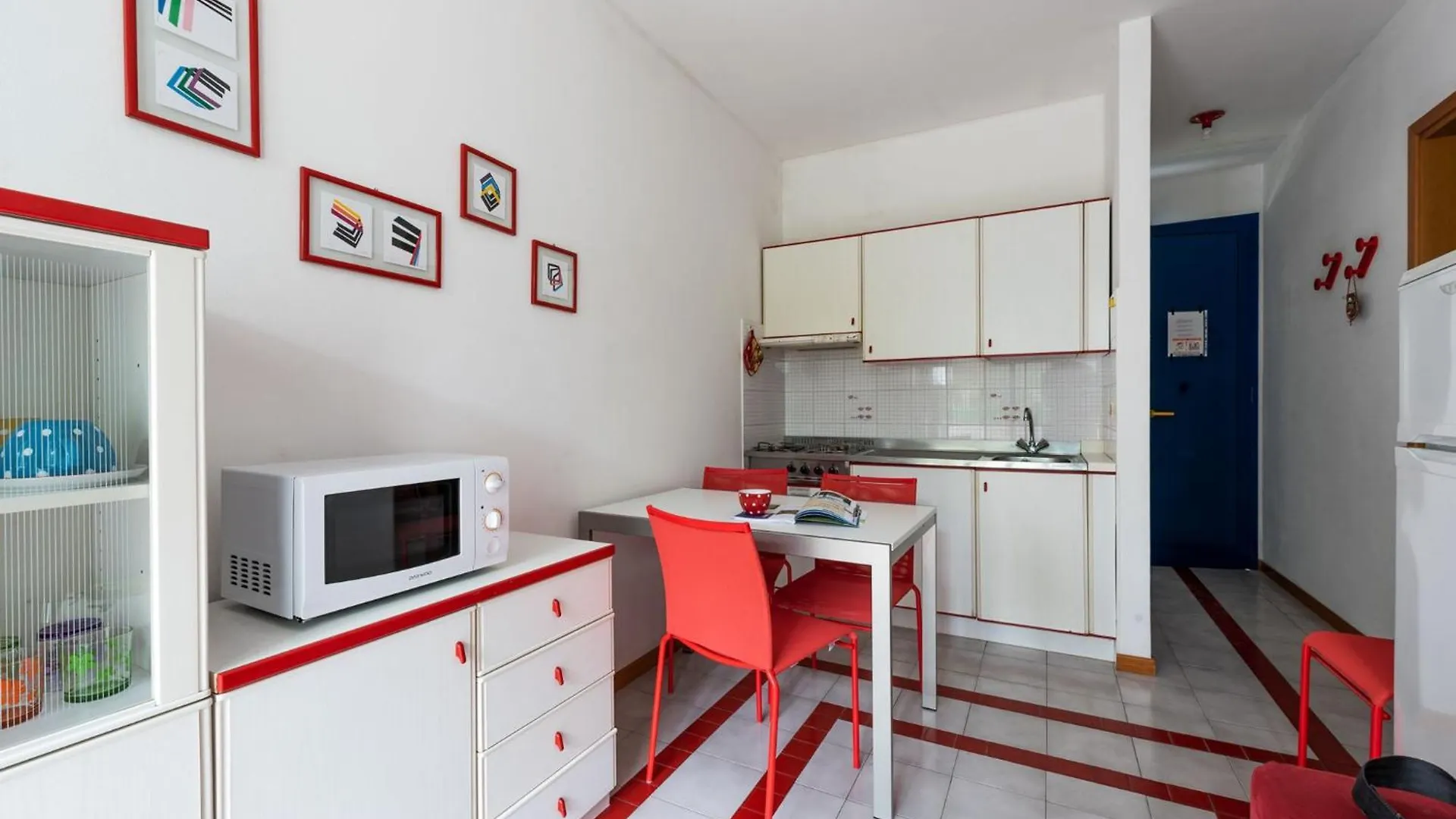 Cozy Flat With Stunning Terrace In Bibione Apartment